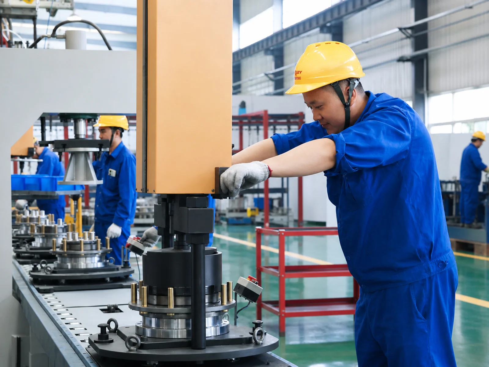 CKEY technician operating hydraulic component press equipment